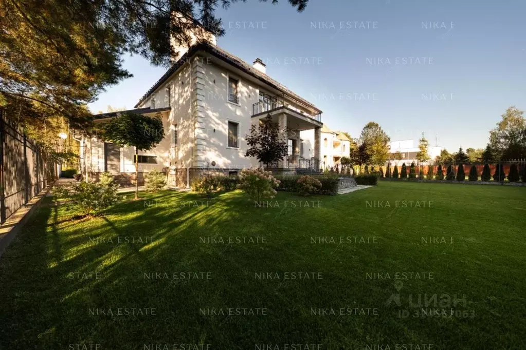 Коттедж в Московская область, Красногорск городской округ, д. ... - Фото 1