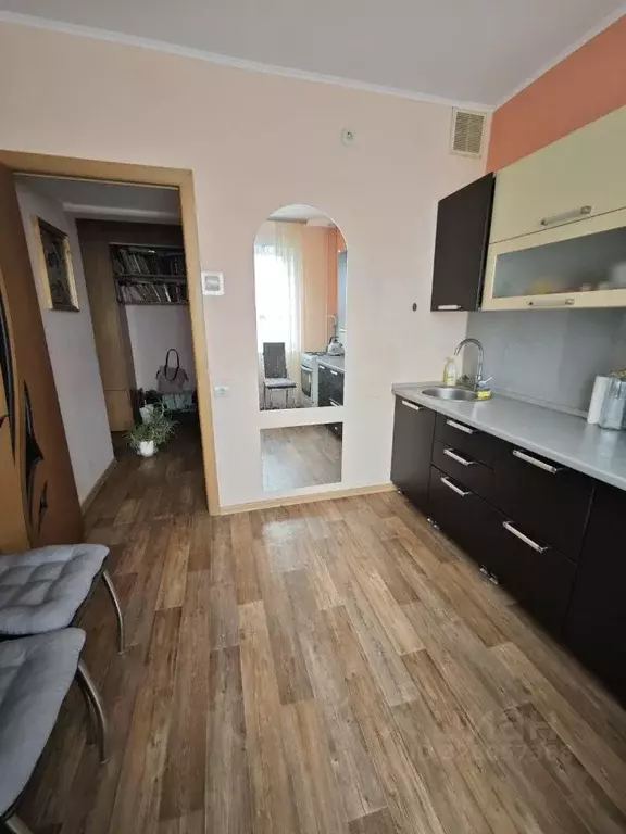 3-к кв. Новгородская область, Старая Русса ул. Александровская, 30 ... - Фото 2