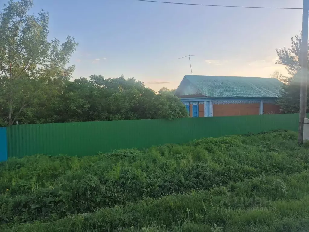 Дом в Башкортостан, Альшеевский район, Шафрановский сельсовет, д. ... - Фото 0
