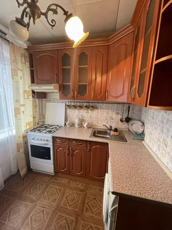 3-к кв. Ленинградская область, Кингисепп ул. Воровского, 36 (62.0 м) - Фото 0