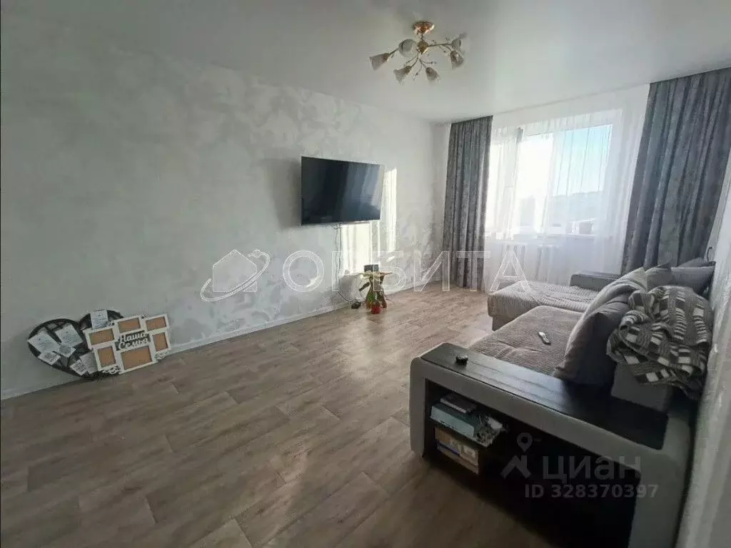 2-к кв. Тюменская область, Тюмень ул. Малыгина, 82 (56.7 м) - Фото 2