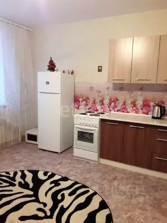 2-к кв. Ямало-Ненецкий АО, Новый Уренгой ул. Пушкинская, 6 (73.3 м) - Фото 1