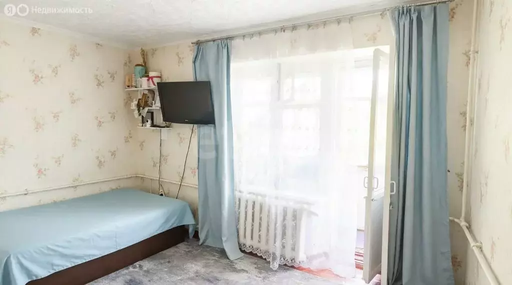 3-комнатная квартира: Клинцы, улица Ворошилова, 50 (51.4 м) - Фото 1
