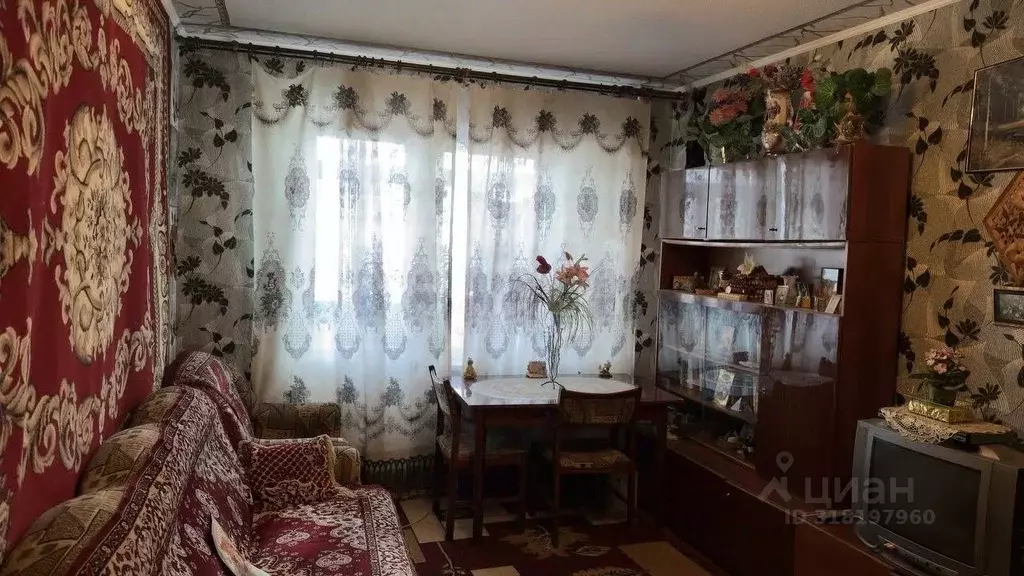 1-к кв. Крым, Красногвардейское пгт ул. 60 лет Октября (34.9 м) - Фото 0