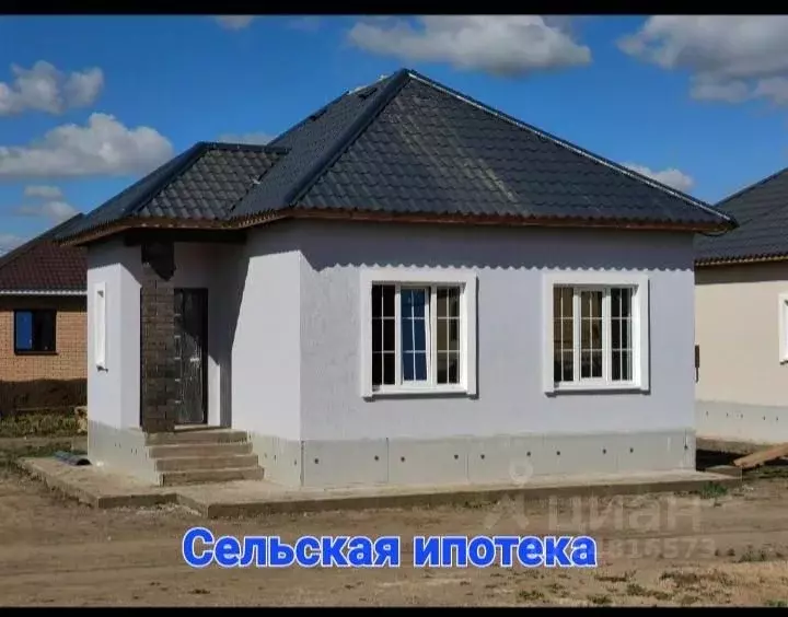 Дом в Оренбургская область, Оренбургский район, с. Ивановка Приуралье ... - Фото 0
