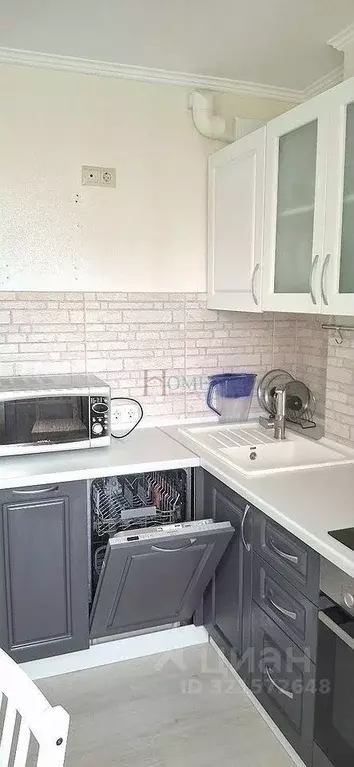 3-к кв. Новосибирская область, Новосибирск ул. Добролюбова, 69 (63.0 ... - Фото 0