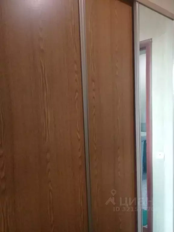 2-к кв. Саратовская область, Энгельс Полтавская ул., 42а (56.0 м) - Фото 0