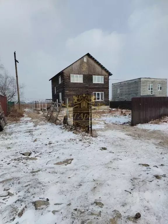 Дом в Приморский край, Артем Северная ул., 48А (130 м) - Фото 1