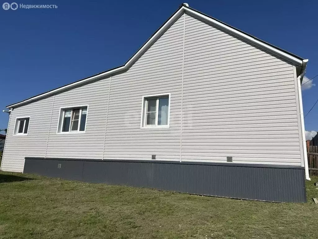 Дом в Нижний Саянтуй, квартал Вахмистрово, Центральная улица (85 м) - Фото 0