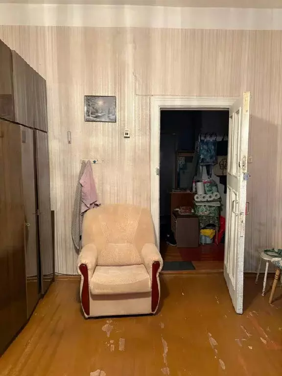 Продается комната в 4-комнатной квартире - Фото 1