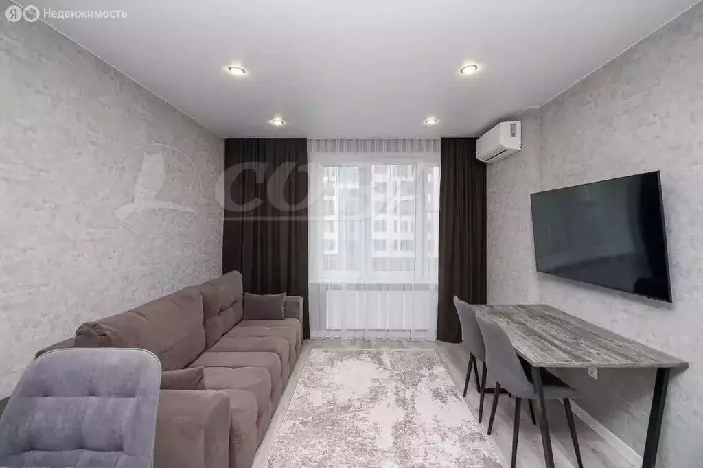 1-комнатная квартира: Тюмень, улица Павла Никольского, 10 (38.4 м) - Фото 1