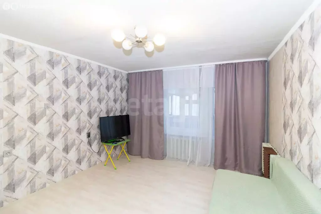 1-комнатная квартира: Тюмень, улица Баумана, 112 (29.9 м) - Фото 1