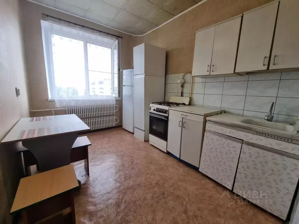 2-к кв. Волгоградская область, Волгоград ул. 8-й Воздушной Армии, 54 ... - Фото 0