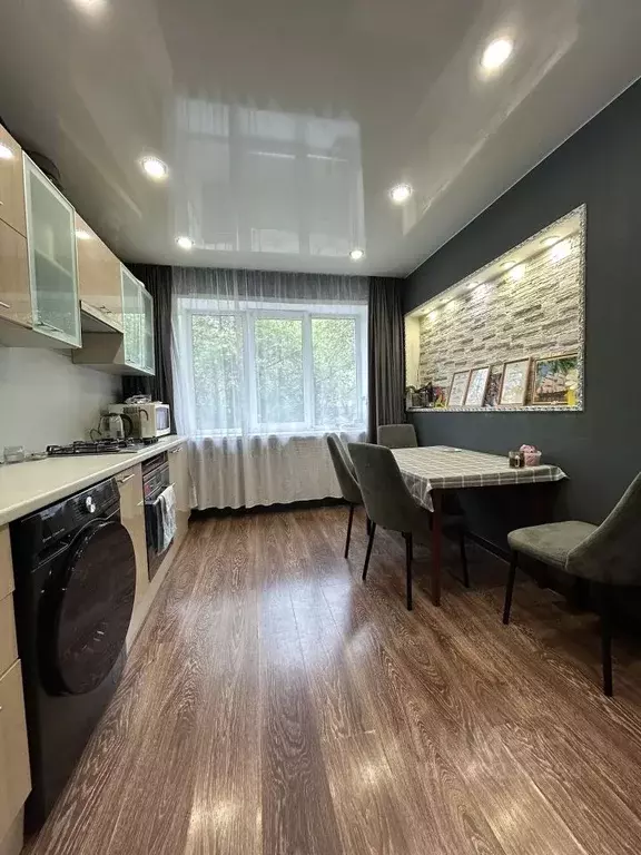 3-к кв. Иркутская область, Ангарск 219-й кв-л, 3 (68.0 м) - Фото 1