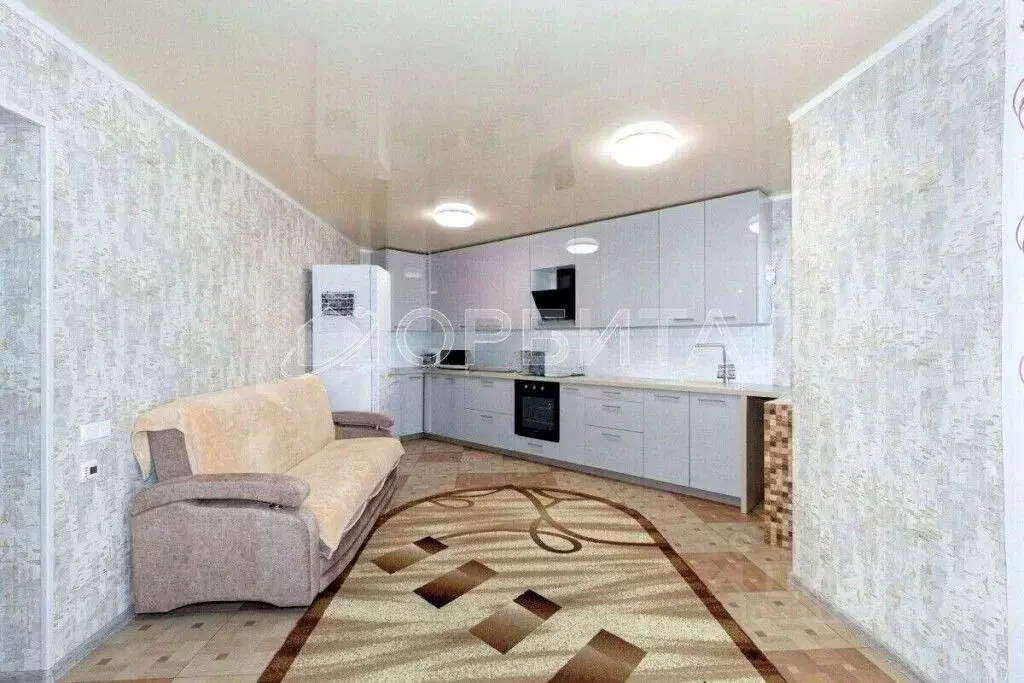 2-к кв. Тюменская область, Тюмень ул. Прокопия Артамонова, 9 (94.0 м) - Фото 2