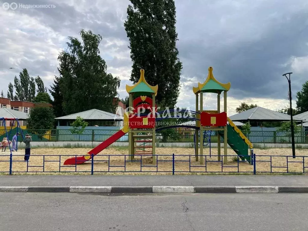 3-комнатная квартира: Старый Оскол, микрорайон Конева, 1 (62 м) - Фото 0