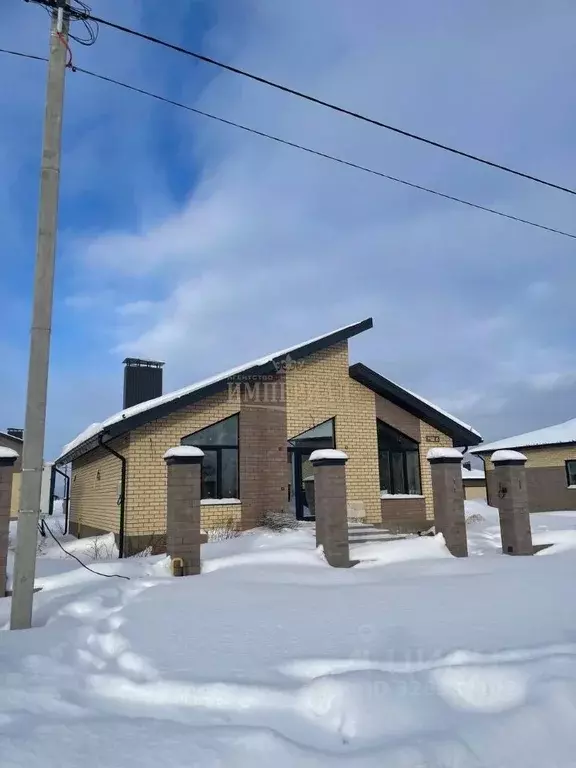 Дом в Марий Эл, Медведевский район, Знаменское с/пос, пос. Знаменский ... - Фото 1