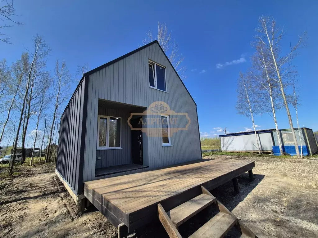 Дом в Ленинградская область, Ломоносовский район, Оржицкое с/пос, Три ... - Фото 1