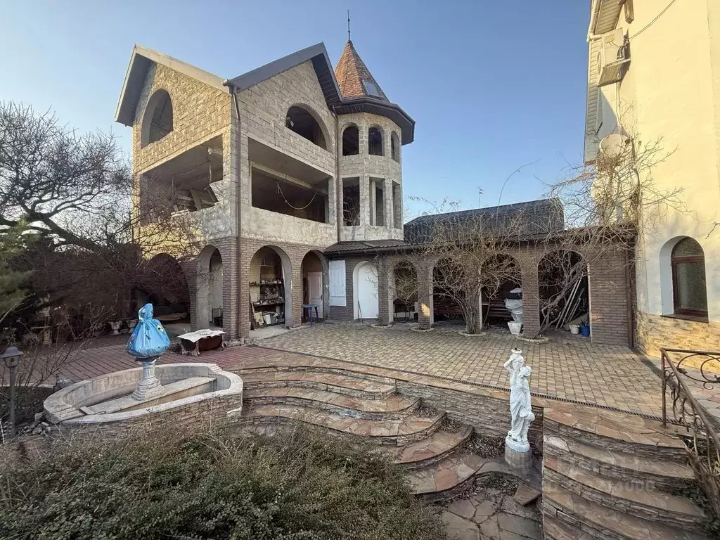 Дом в Крым, Симферополь ул. Титова (200 м) - Фото 2