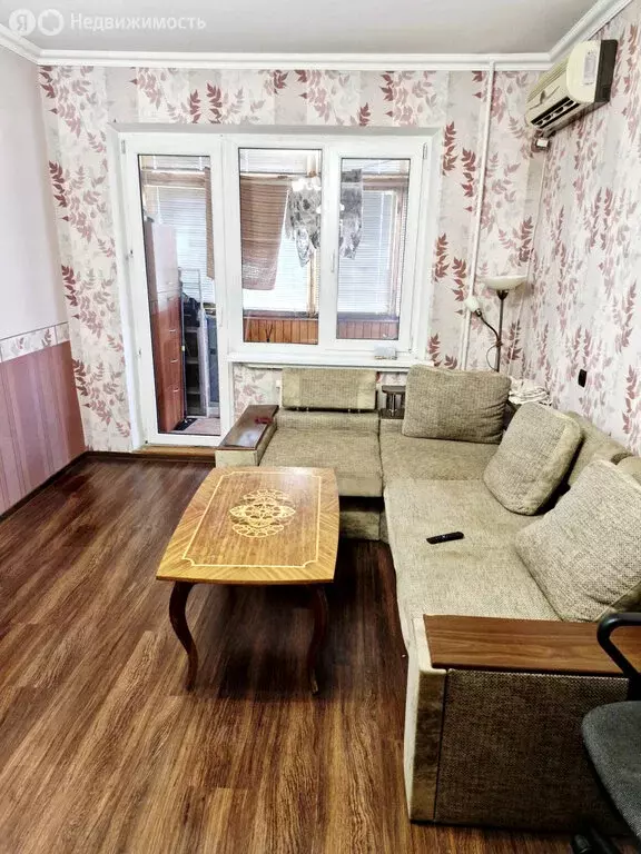 2-комнатная квартира: Симферополь, улица Героев Сталинграда, 27 (50 м) - Фото 1