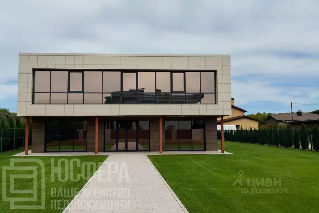 Дом в Волгоградская область, Среднеахтубинский район, Фрунзенское ... - Фото 1