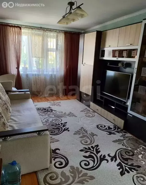 3-комнатная квартира: Белгород, улица Макаренко, 34 (69 м) - Фото 1