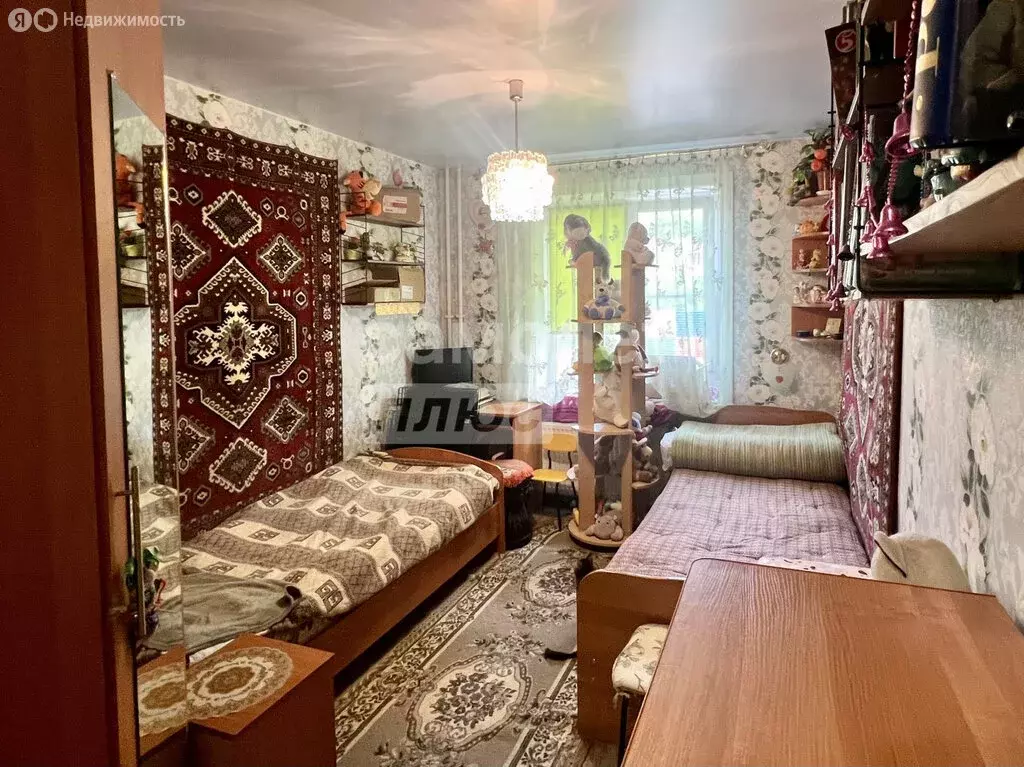 3-комнатная квартира: Первоуральск, улица Емлина, 29А (60 м) - Фото 1