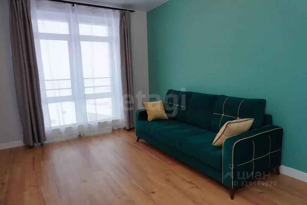 2-к кв. Ямало-Ненецкий АО, Новый Уренгой Славянский мкр, 6/1 (70.9 м) - Фото 0