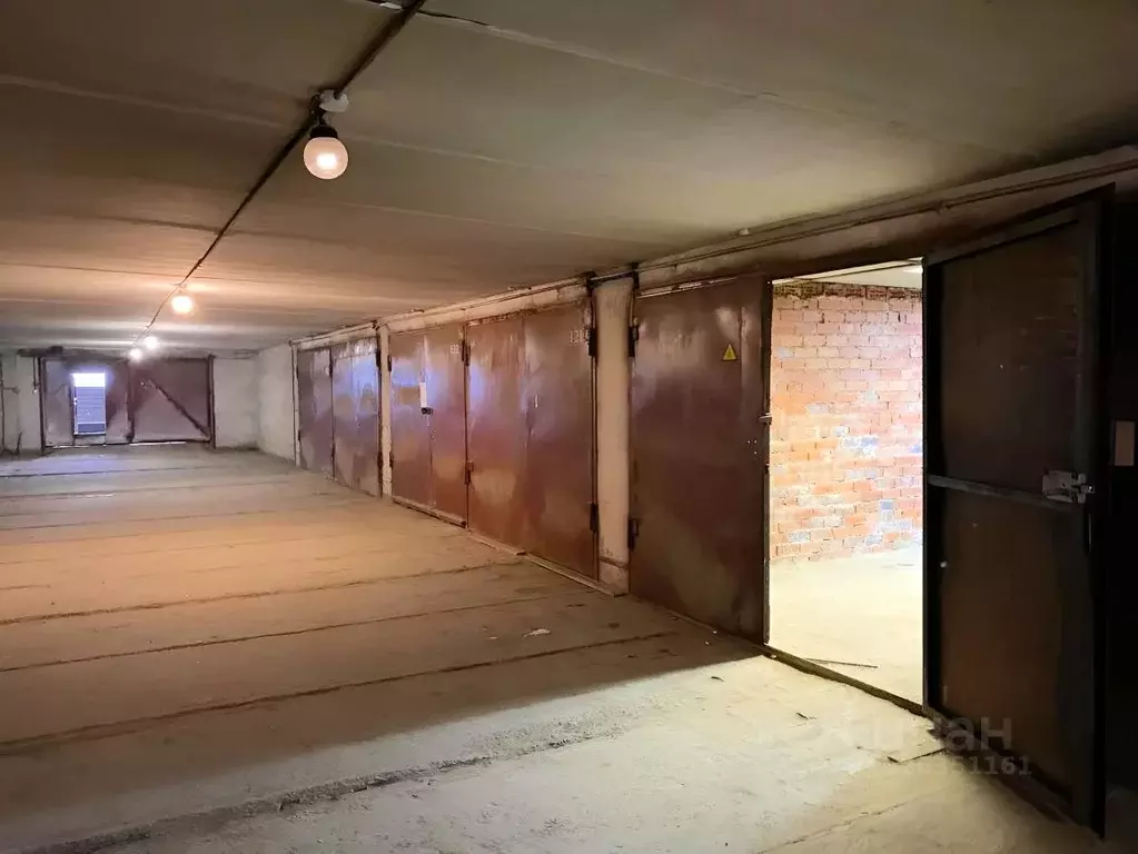 Гараж в Свердловская область, Екатеринбург ул. Автомагистральная, 37 ... - Фото 1