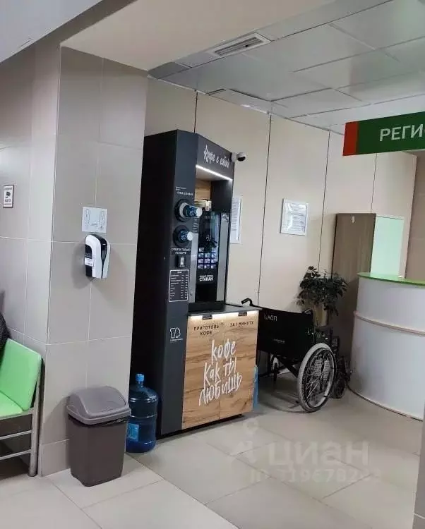 Помещение свободного назначения в Омская область, Омск Городок ... - Фото 0