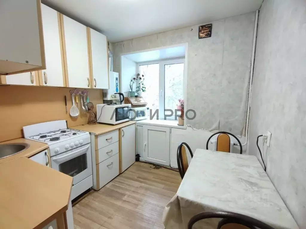 2-к кв. Башкортостан, Уфа ул. 50-летия Октября, 18 (41.8 м) - Фото 1