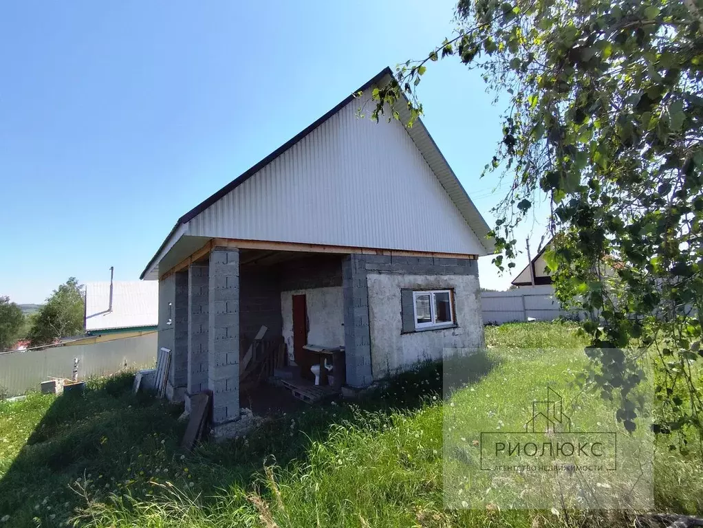 Дом в Башкортостан, Абзелиловский район, Аскаровский сельсовет, с. ... - Фото 1