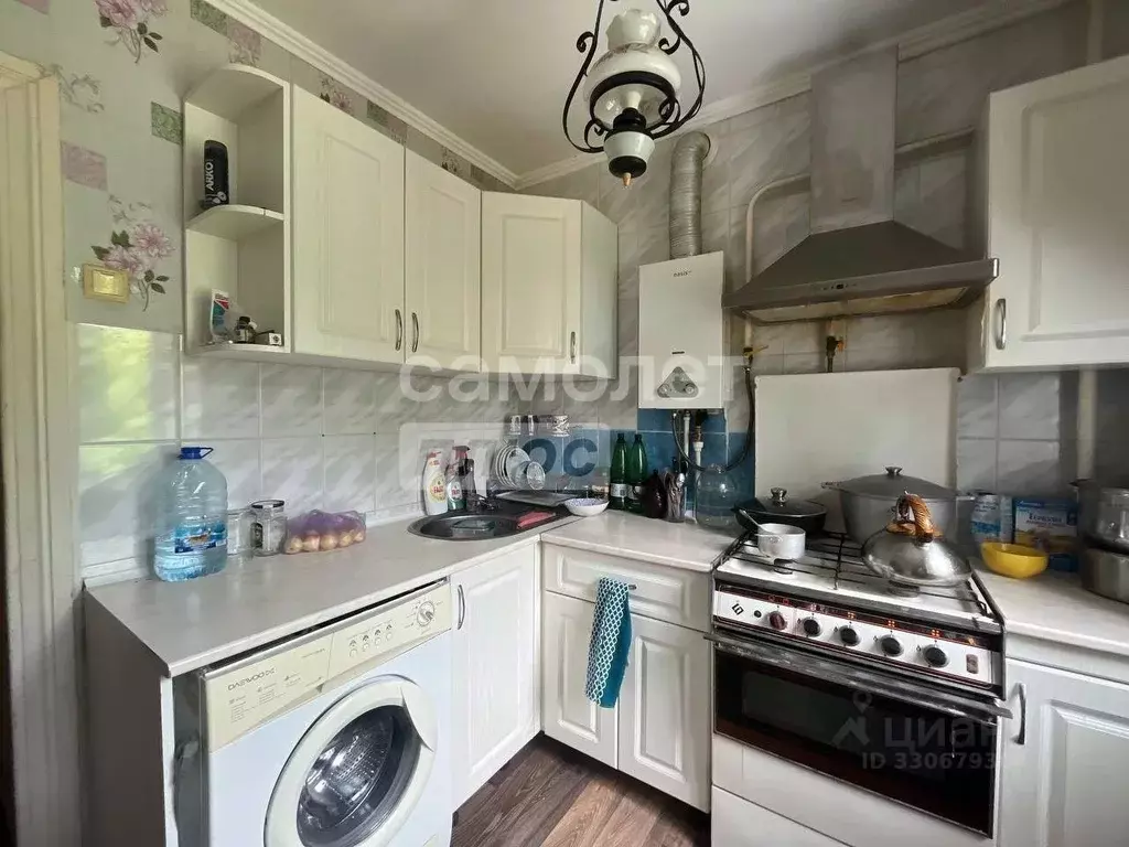 3-к кв. Краснодарский край, Апшеронск Кооперативная ул., 6 (54.3 м) - Фото 1