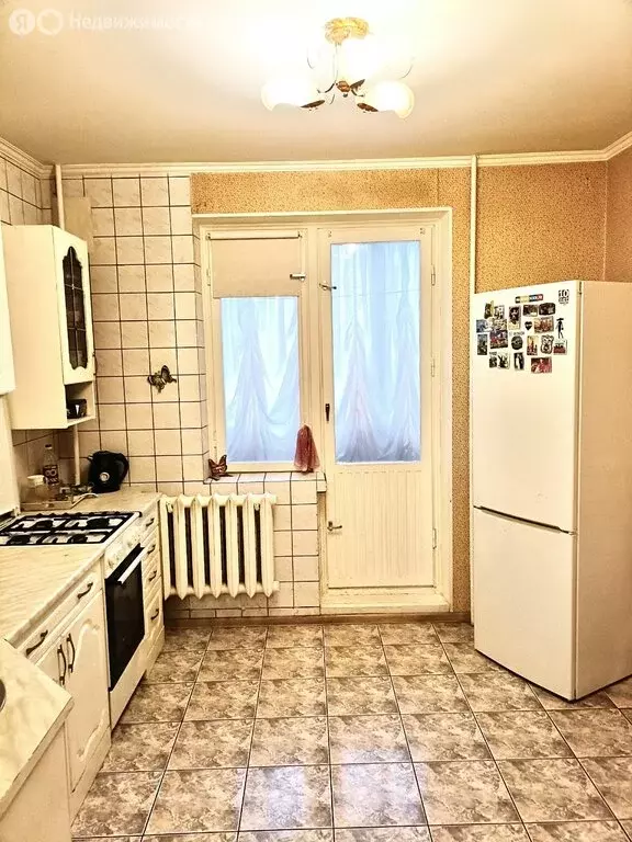 4-комнатная квартира: Кириши, улица Нефтехимиков, 20 (98 м) - Фото 1