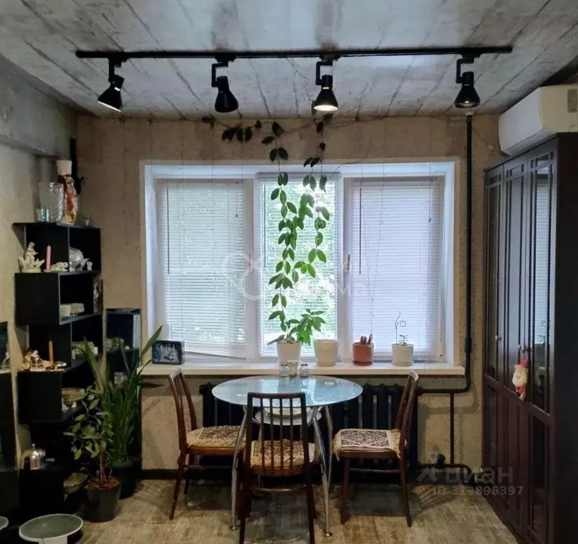 3-к кв. Волгоградская область, Волгоград ул. Хользунова, 12 (59.1 м) - Фото 1