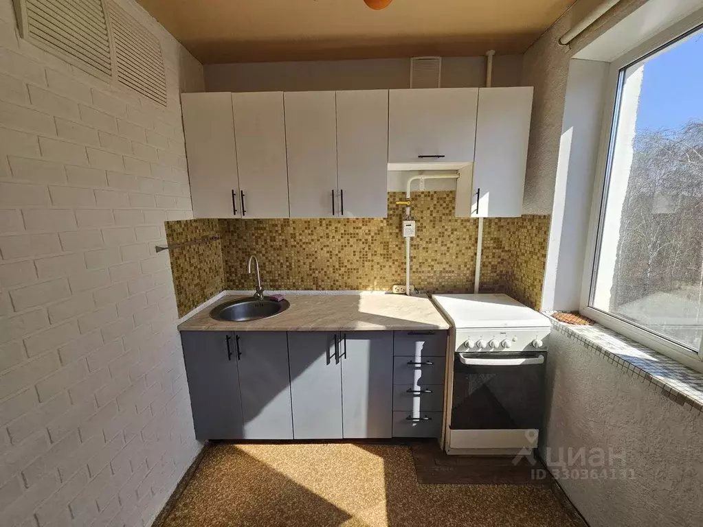 2-к кв. Омская область, Омск ул. Авиагородок, 11А (42.3 м) - Фото 2