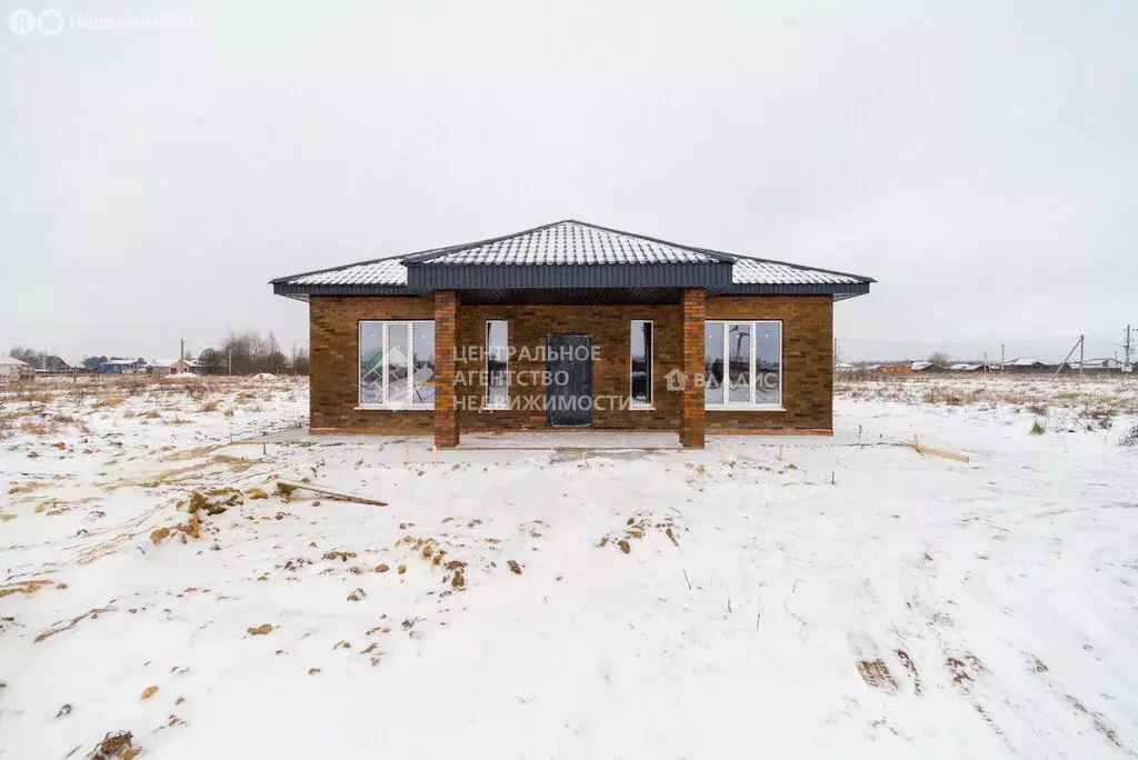 Дом в село Дубровичи, улица Н.А.Семина (102 м) - Фото 1