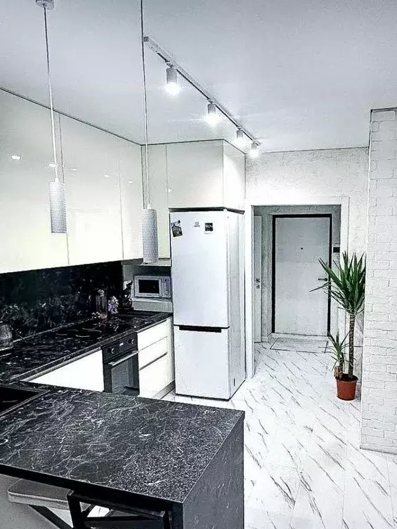 2-к кв. Свердловская область, Екатеринбург ул. Библиотечная, 48 (37.4 ... - Фото 1