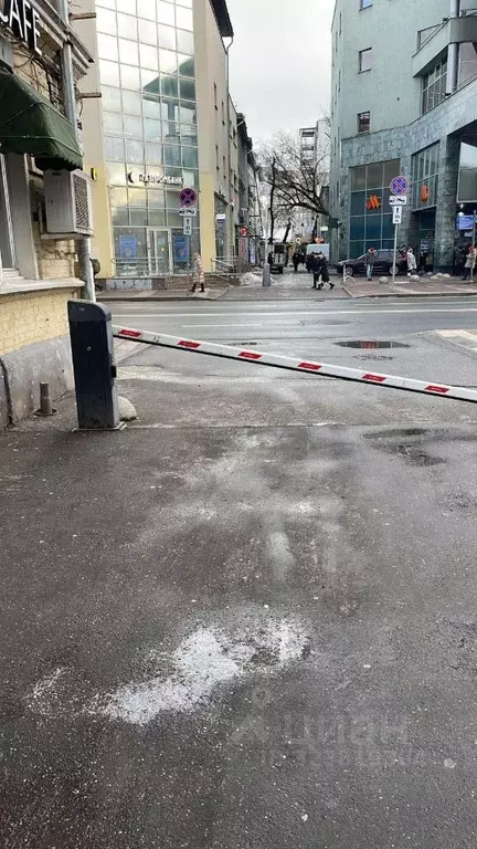 Гараж в Москва Новослободская ул., 31С1 (15 м) - Фото 1