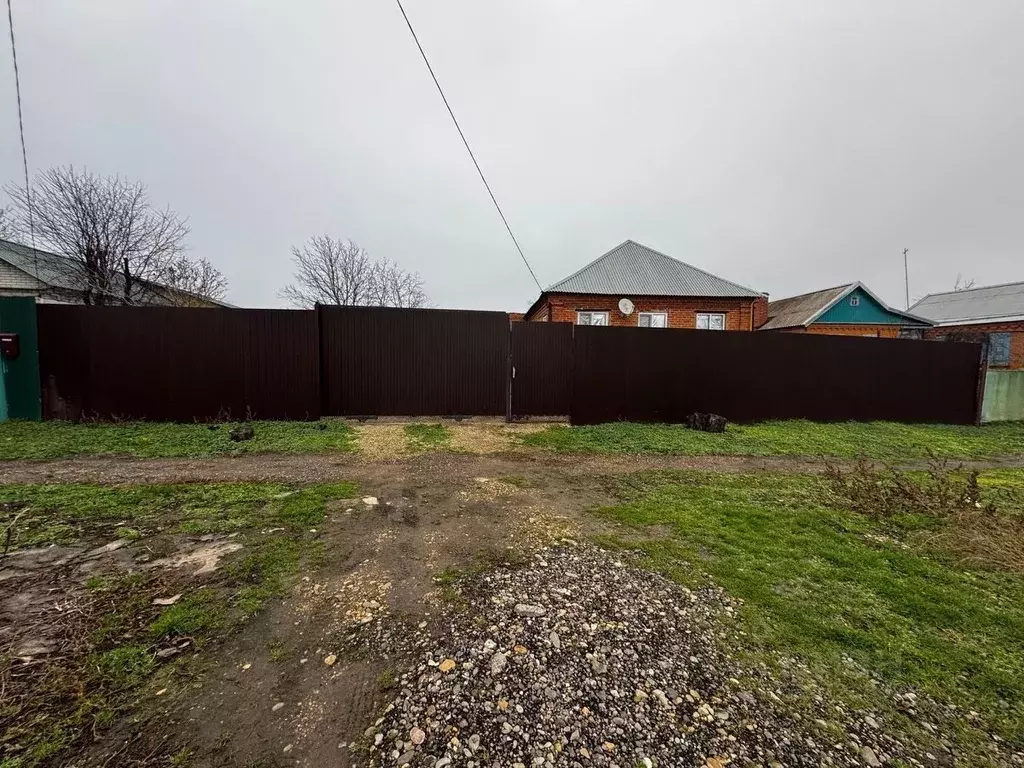 Дом в Краснодарский край, Усть-Лабинский район, Суворовское с/пос, с. ... - Фото 1