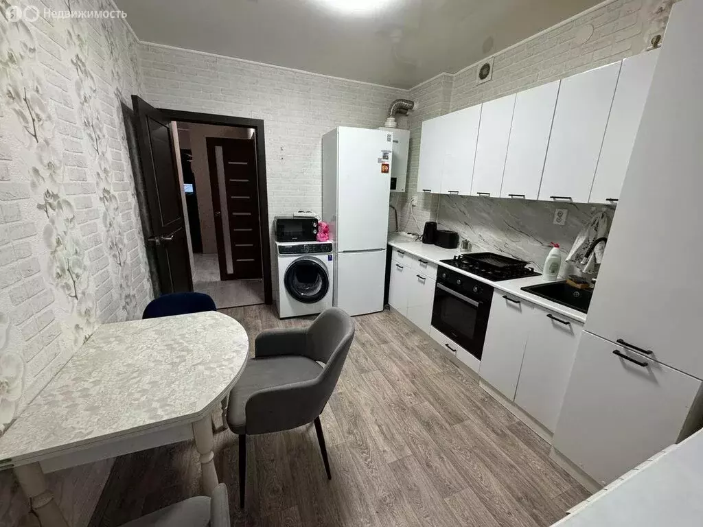 2-комнатная квартира: Якутск, улица Тимирязева, 15 (61.8 м) - Фото 1