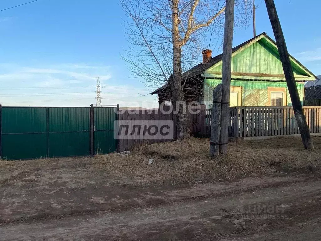 Дом в Иркутская область, Эхирит-Булагатский район, пос. Усть-Ордынский ... - Фото 1