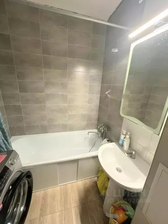 2-к кв. Ярославская область, Ярославль ул. Жукова, 17Б (56.0 м) - Фото 0