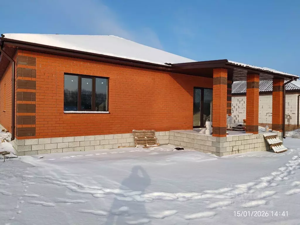 Дом в Белгородская область, Строитель Яковлевский городской округ,  ... - Фото 1