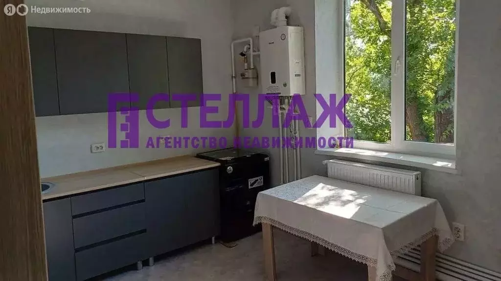 2-комнатная квартира: Феодосия, улица Челнокова, 55 (57.5 м) - Фото 1
