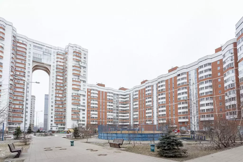 3-комнатная квартира: Москва, Мосфильмовская улица, 53 (102.5 м) - Фото 0