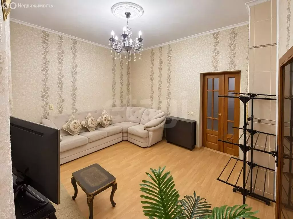 3-комнатная квартира: Крымск, улица Свердлова, 18 (54.2 м) - Фото 1