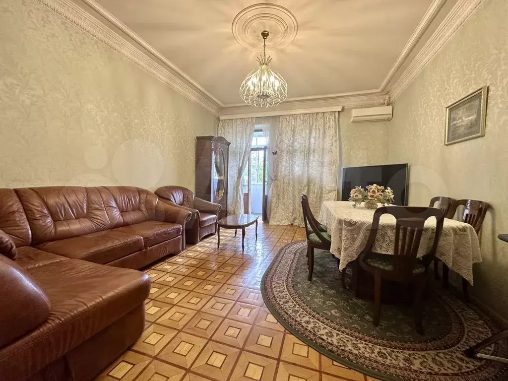 2-к. квартира, 60 м, 5/5 эт. - Фото 0