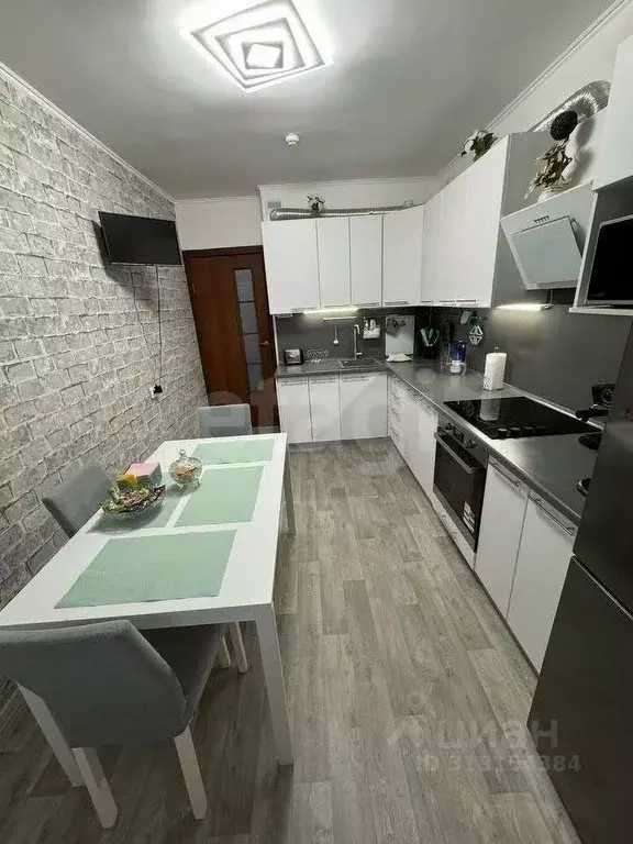 3-к кв. Новосибирская область, Новосибирск ул. Мясниковой, 20 (80.2 м) - Фото 1