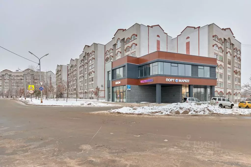 Торговая площадь в Татарстан, Казань ул. Хайдара Бигичева, 35 (110.0 . - Фото 0